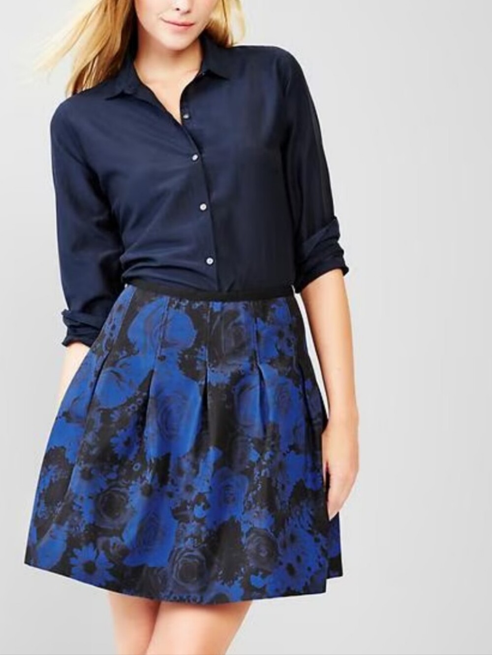 GAP black and blue floral pleated a-line skirt